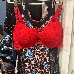 Victoria's Secret Vibrant Red Lace PUSH UP bra